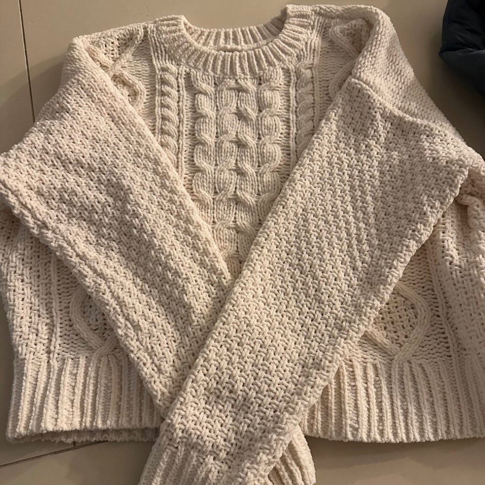 Cream Sweater, Garage